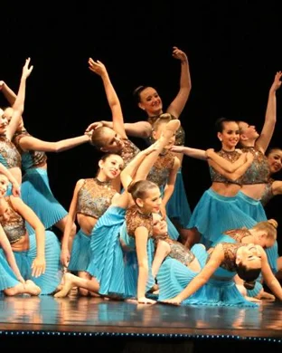 Danza Contemporanea De Cuba